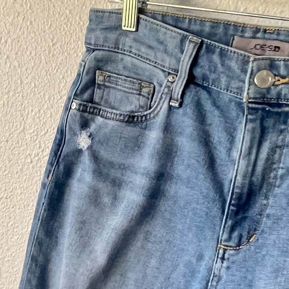 Joe's Jeans High Rise Boyfriend Blue Ripped Torn Relaxed Denim Raw Hem Size 28 - Picture 4 of 11